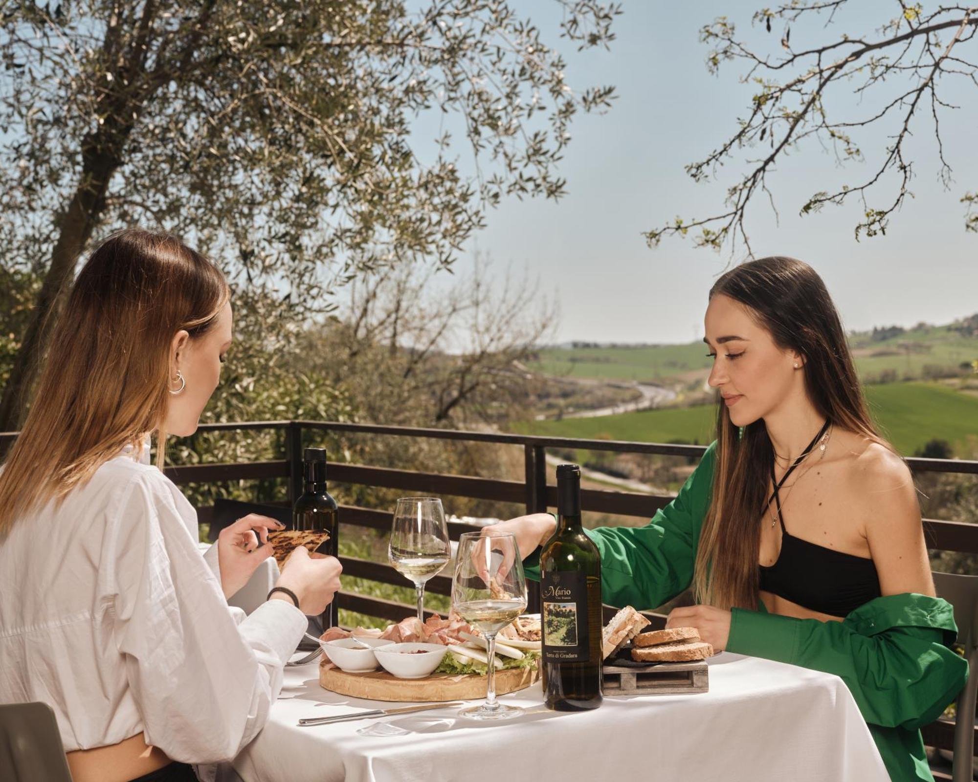 Terra Di Gradara Villa Eksteriør billede